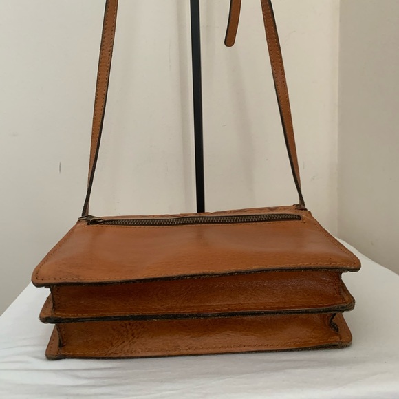 Patricia Nash Lanza Leather Crossbody Bag - Picture 5 of 10